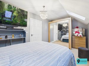 Bedroom- click for photo gallery